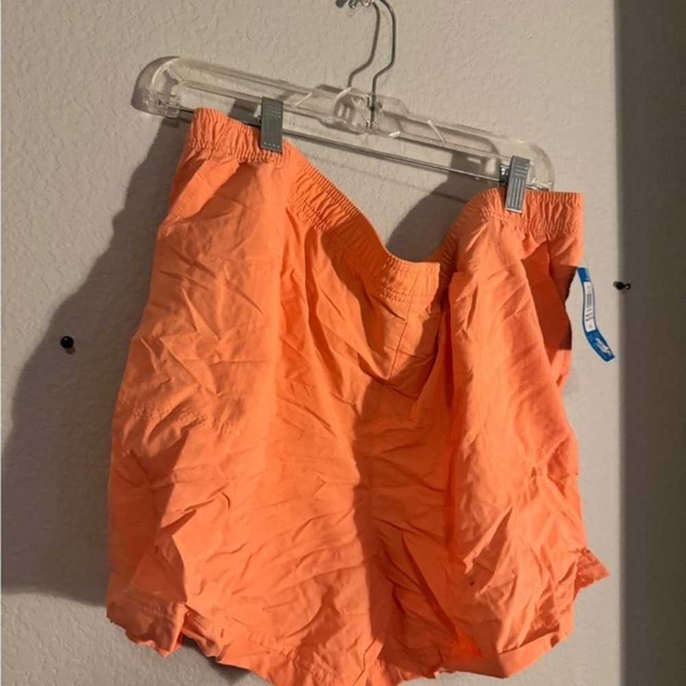 NWT Columbia Women's Orange Shorts XXL